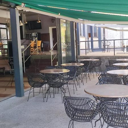 Lavka Chocerady Hotel ภายนอก รูปภาพ